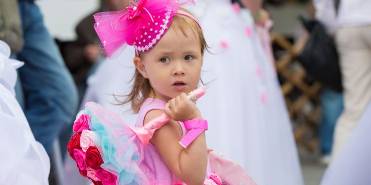 Robe cérémonie fille : le guide ultime pour les mariages et les baptêmes