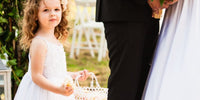 5 astuces pour bien choisir une robe baptême fillette selon la saison