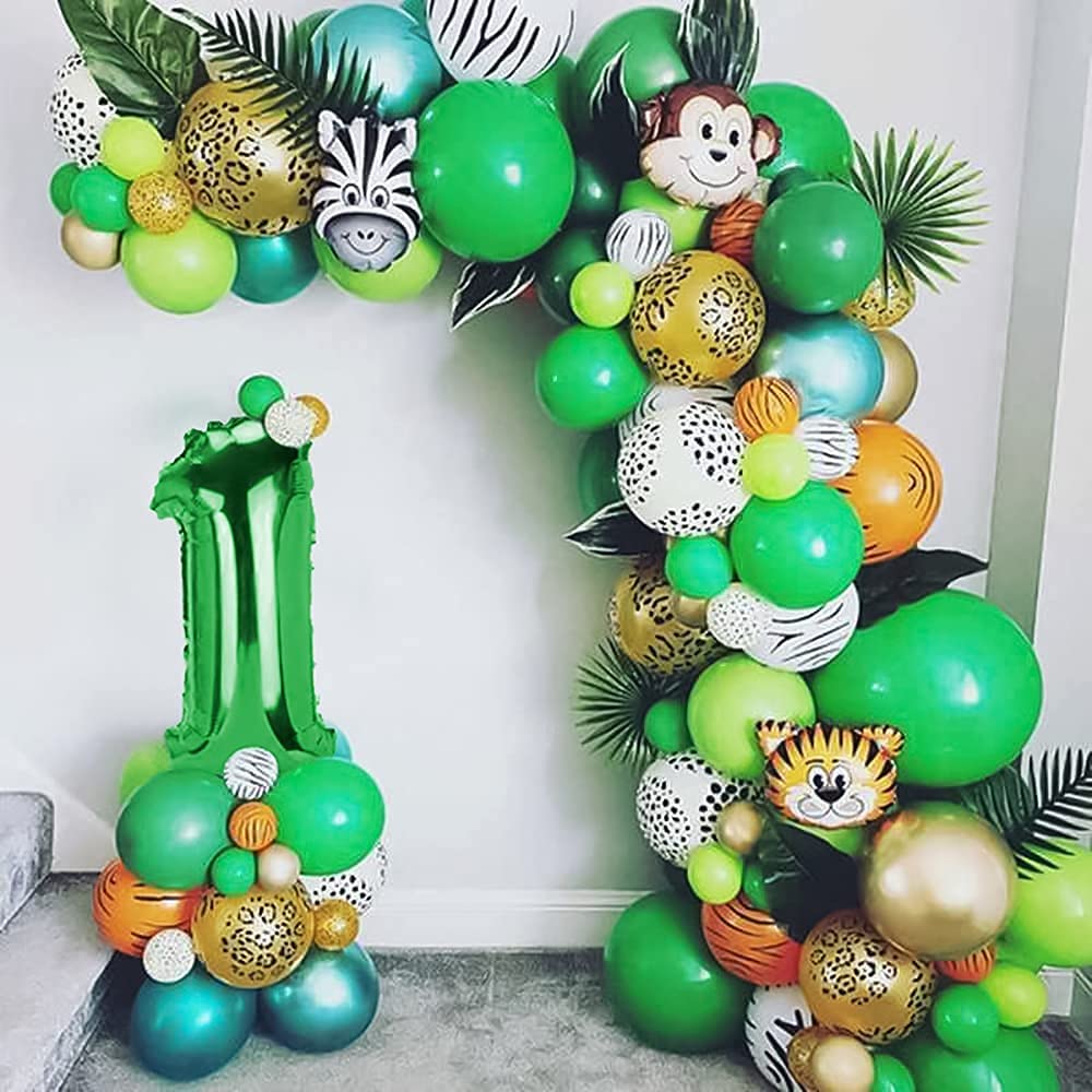 Premier Anniversaire Jungle Chic pour Gabin en Vert et Doré  Anniversaire  tropical, Deco anniversaire, Decoration anniversaire garcon